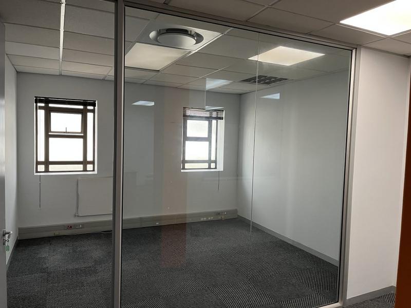 To Let Commercial Property for Rent in Montague Gardens Western Cape